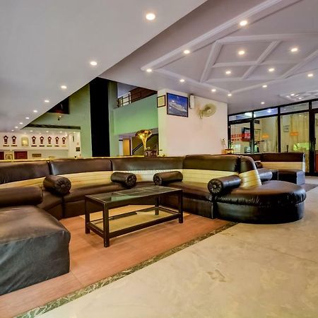 Oyo 18814 Hotel Maya International Jaipur Exteriör bild
