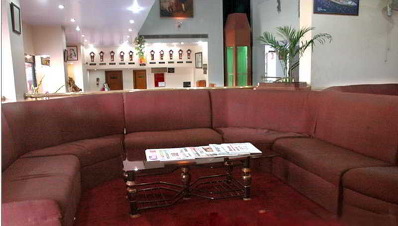 Oyo 18814 Hotel Maya International Jaipur Exteriör bild