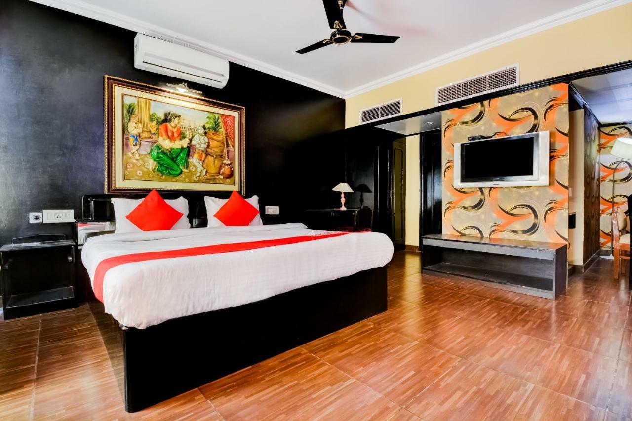 Oyo 18814 Hotel Maya International Jaipur Exteriör bild