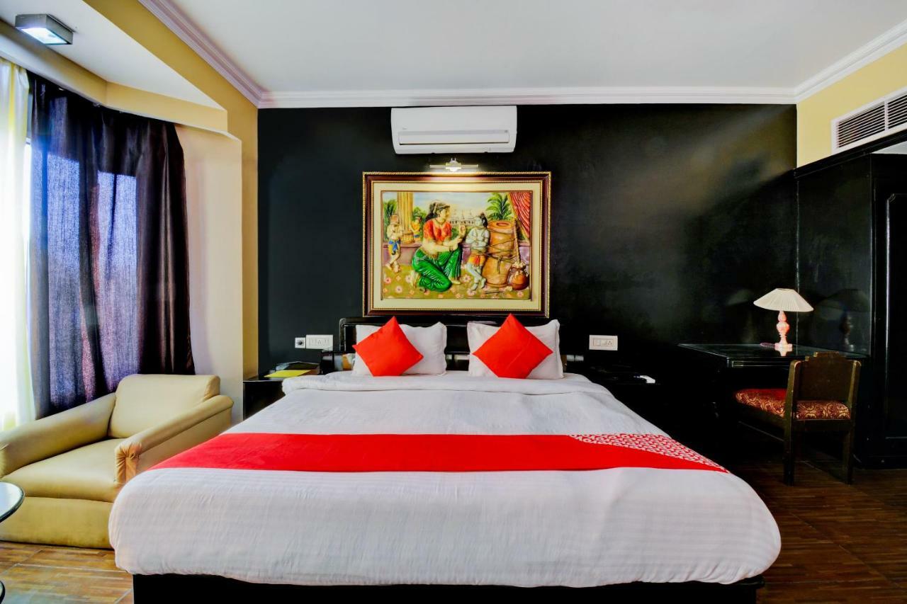 Oyo 18814 Hotel Maya International Jaipur Exteriör bild